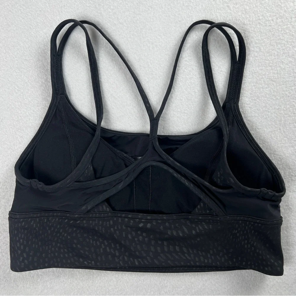 Lululemon Women's Nulu and‎ Mesh Yoga Bra Light Support Black 8